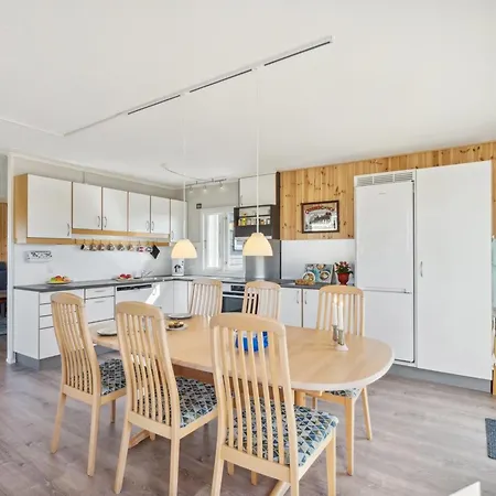 Viveka - 500m From The Sea By Interhome *